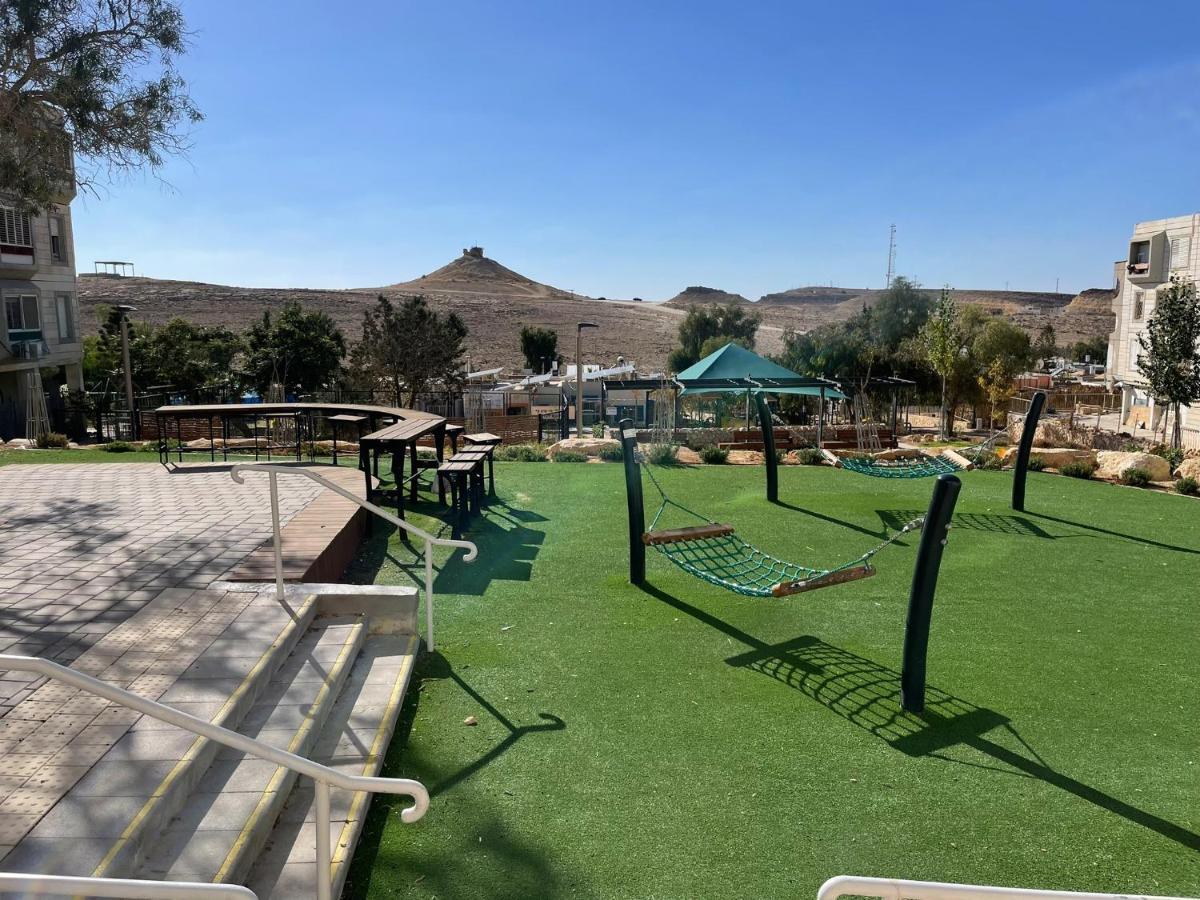 יסמינא- נוף למכתש רמון Apartment Mitzpe Ramon